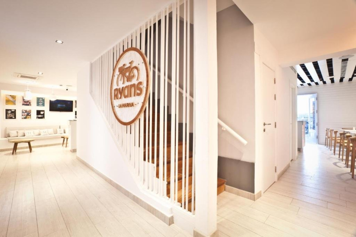 RYANS LA MARINA HOTEL