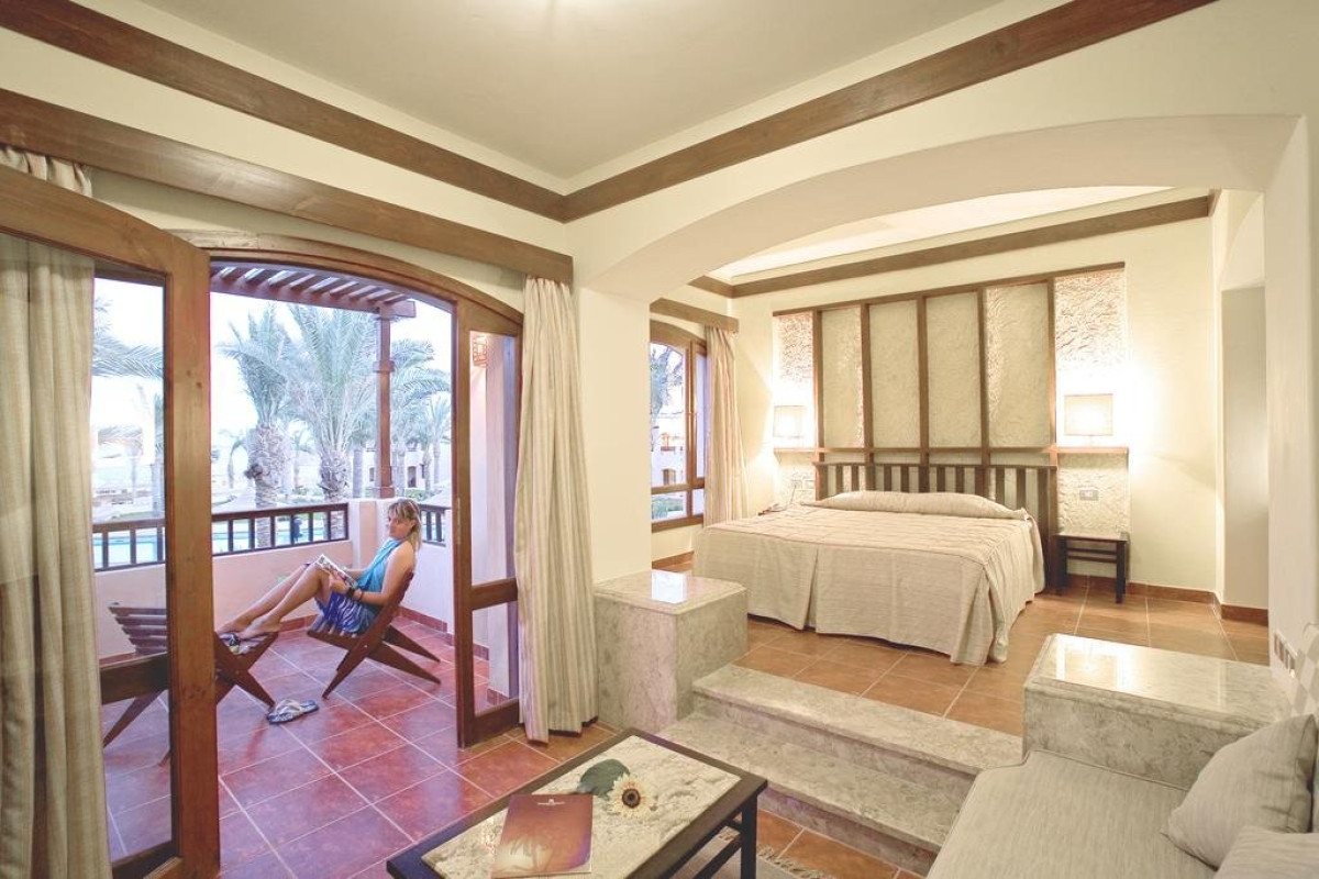 TAMRA BEACH RESORT