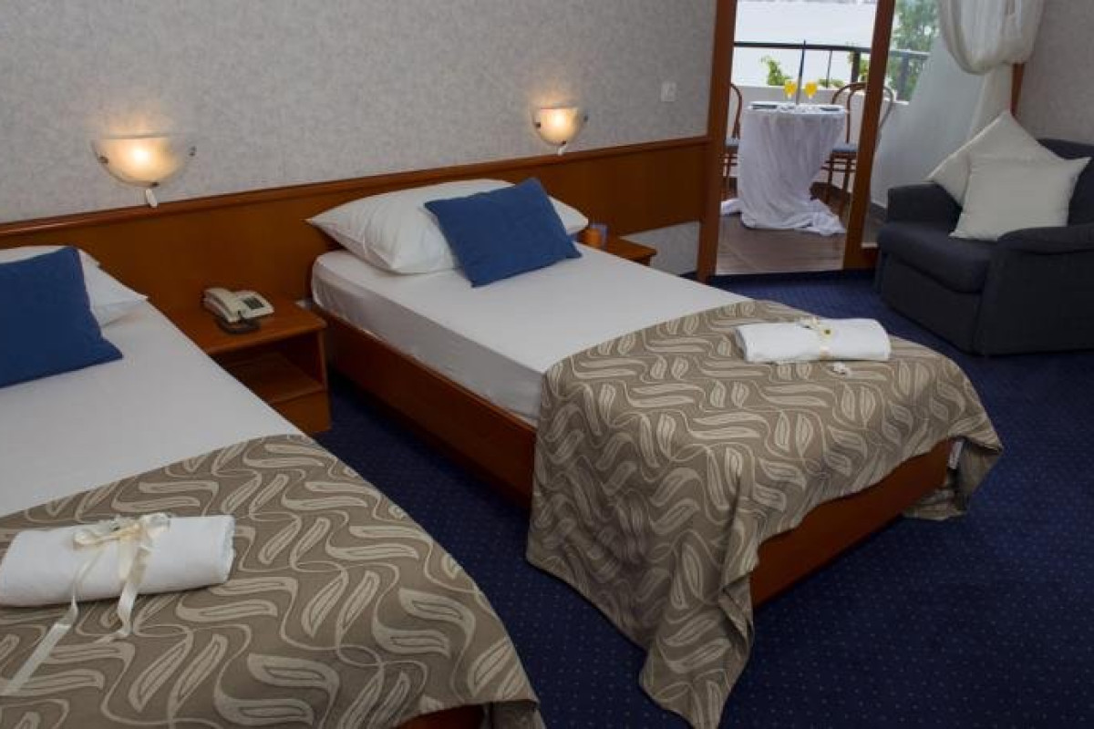Hotel Laguna (Gradac)