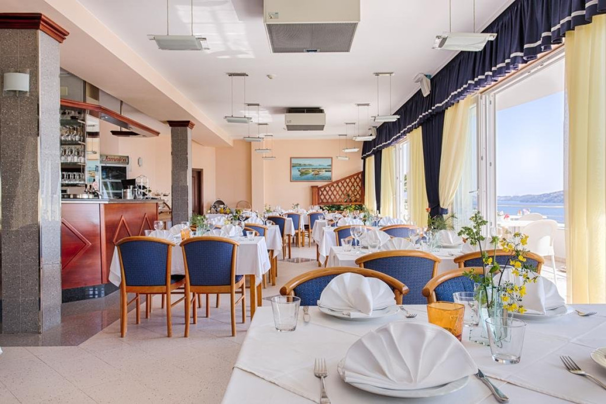 Hotel Viktorija (Trogir)