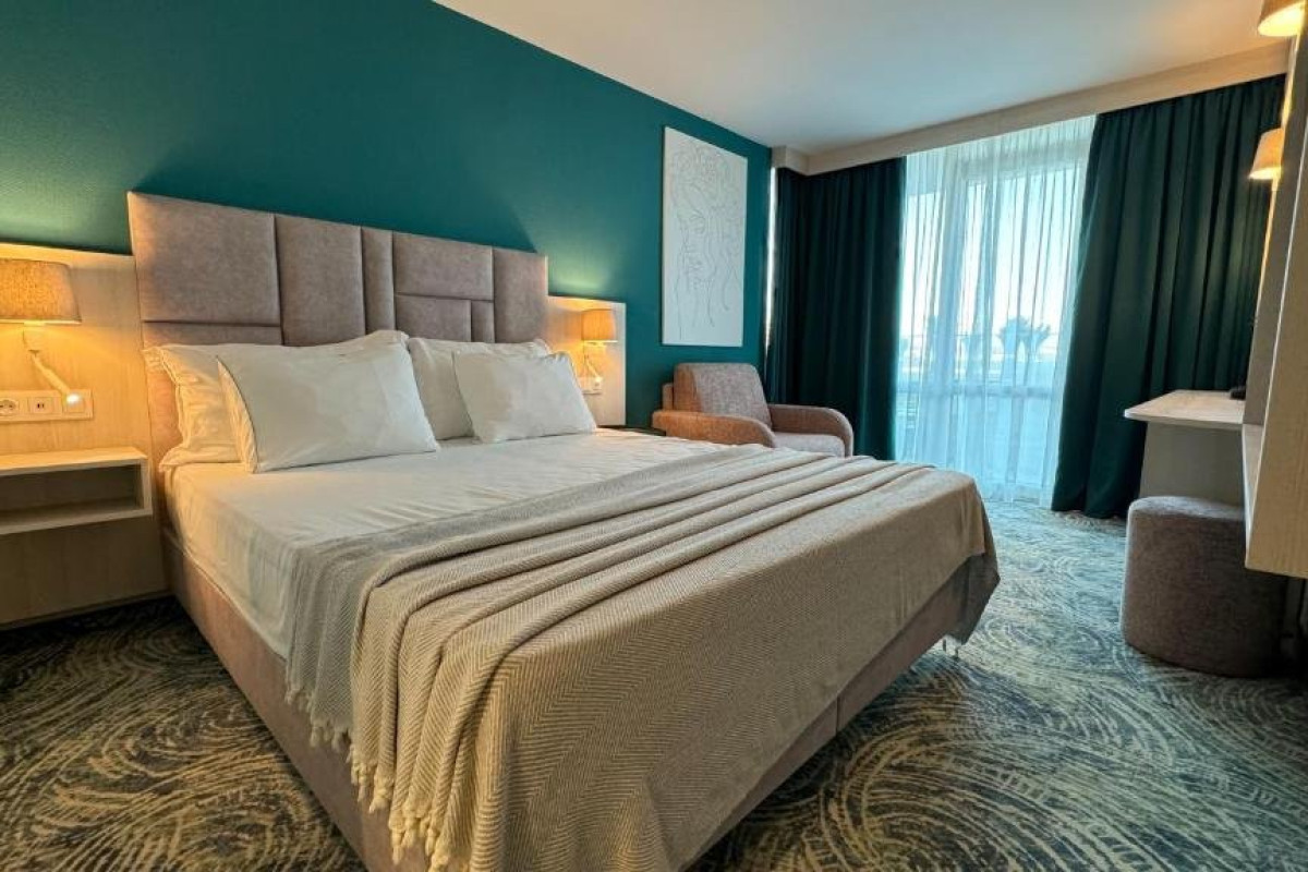 BORYANA - Hotel Renovat 2025