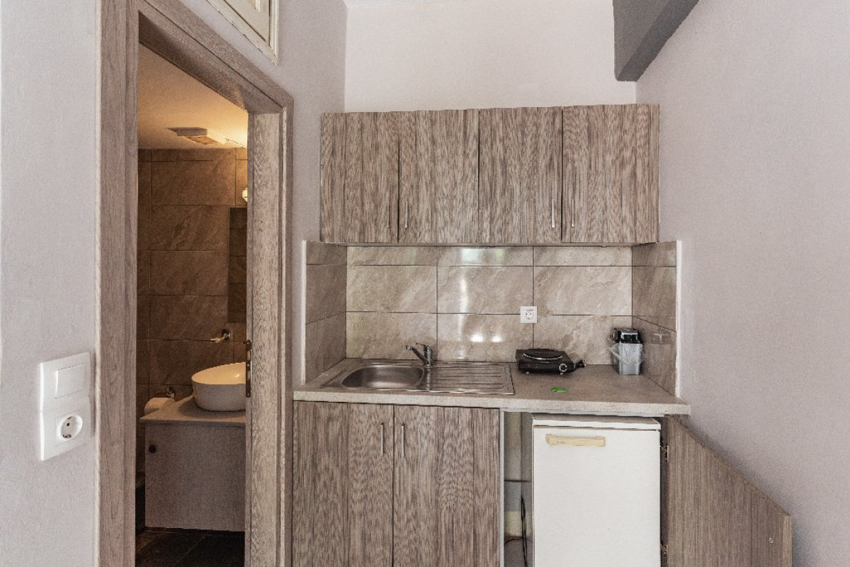 Parthenon Studio Apartments, Anaxos