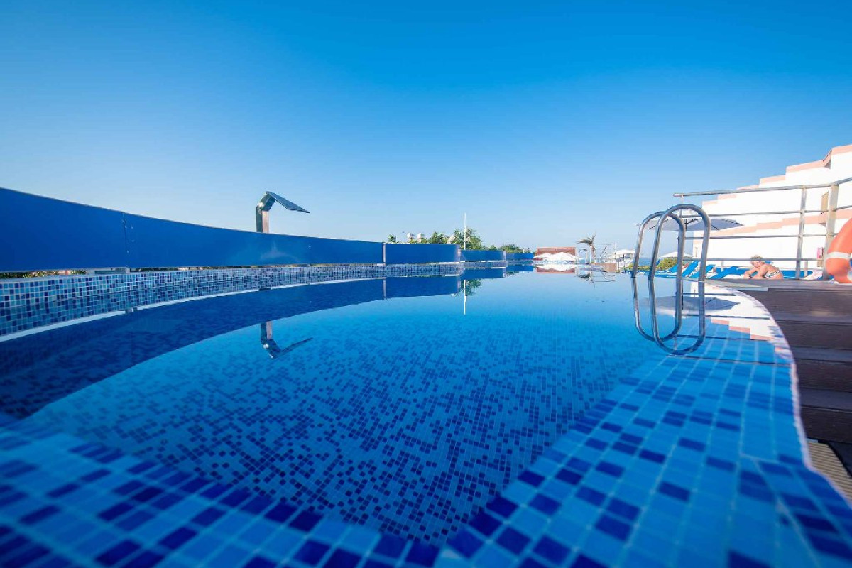AVLIDA HOTEL