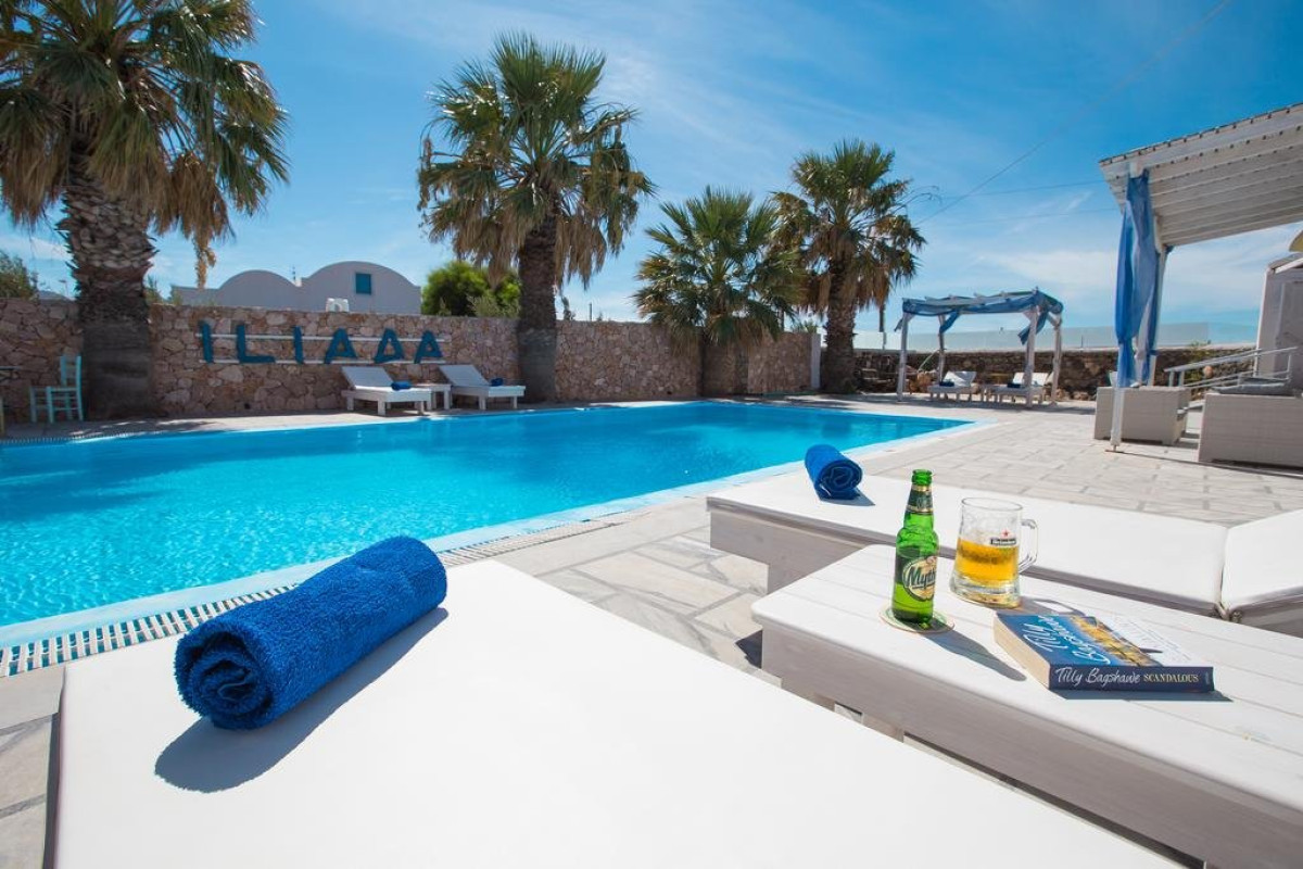 Iliada (Perivolos - Santorini)