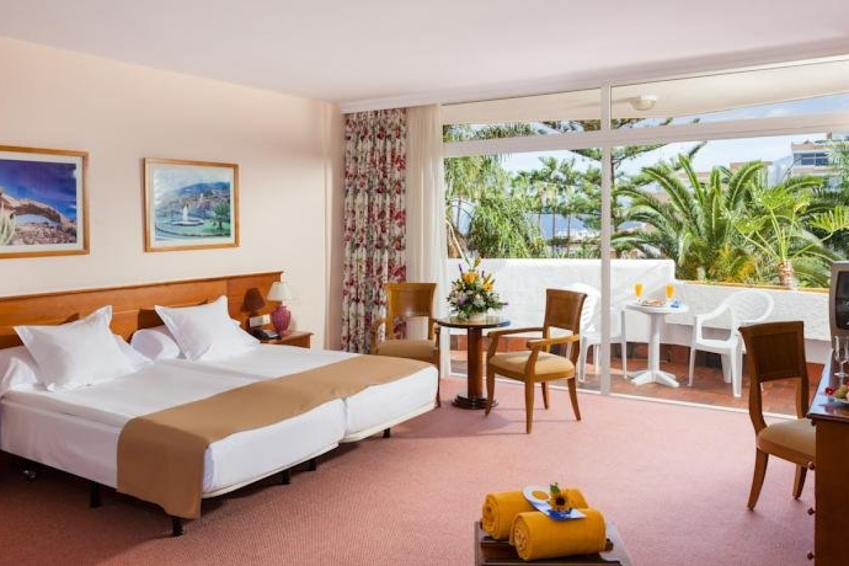 BLUE SEA PUERTO RESORT (TURISM SENIORI PESTE 55 ANI)