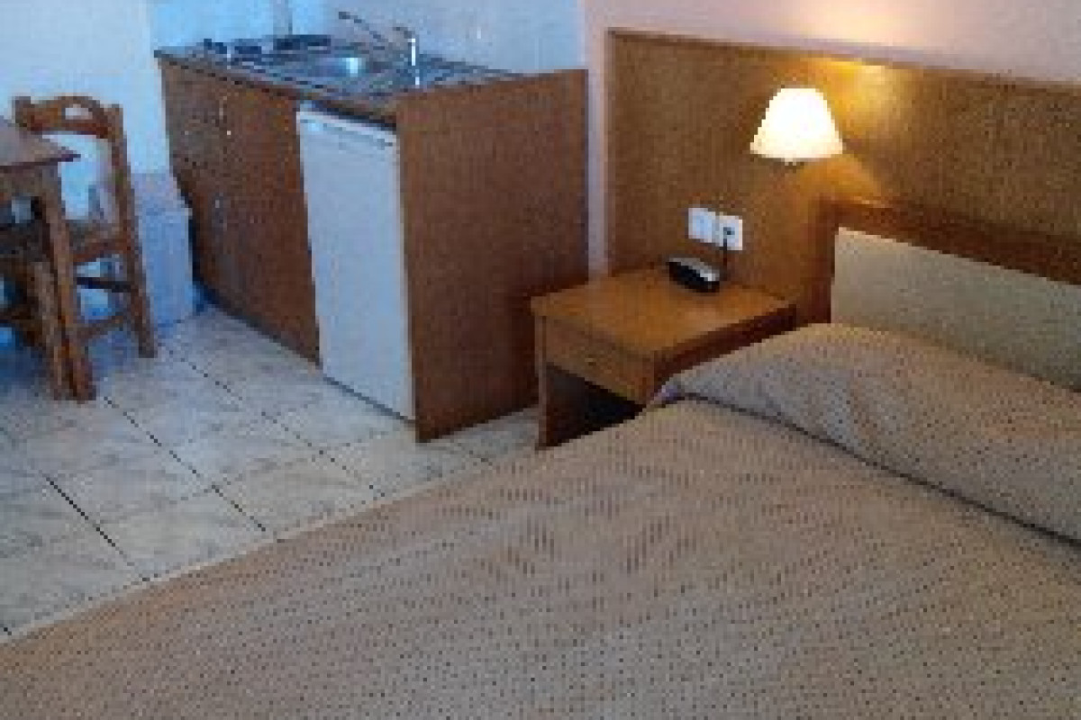 Maravel Htl/apts