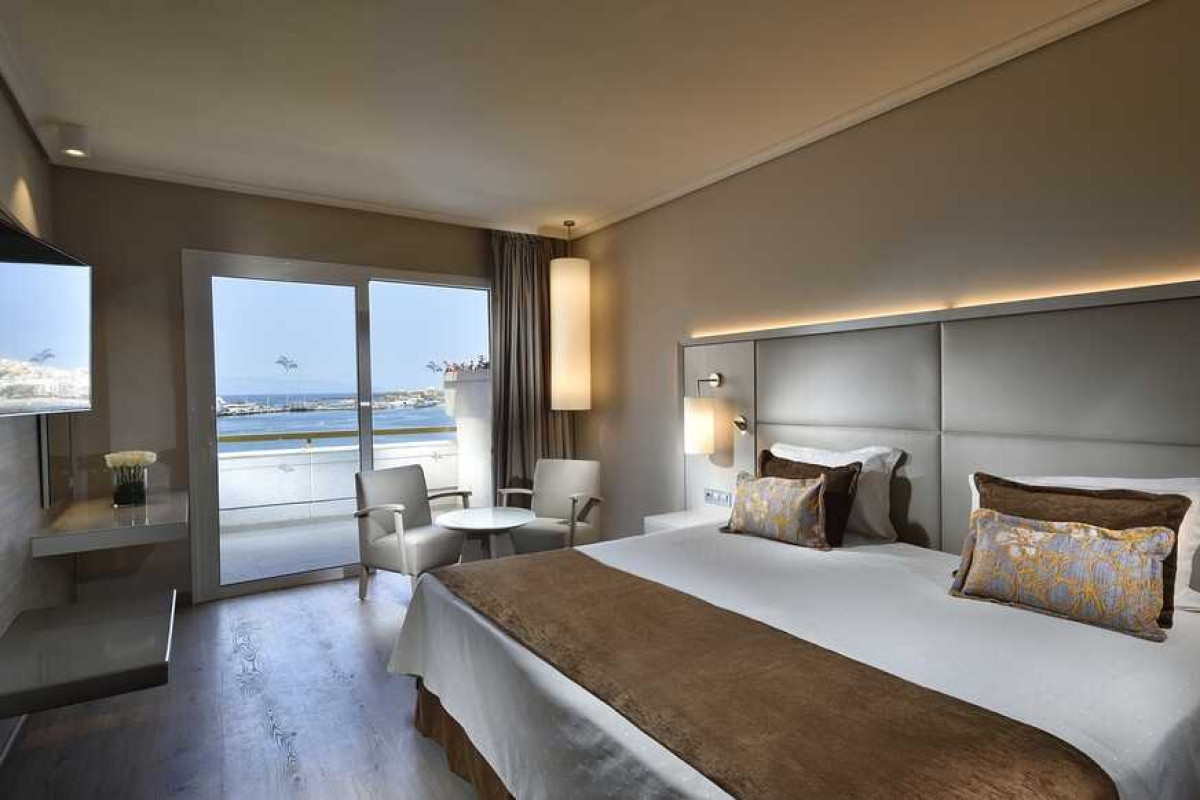 ARONA GRAN HOTEL SPA 4*