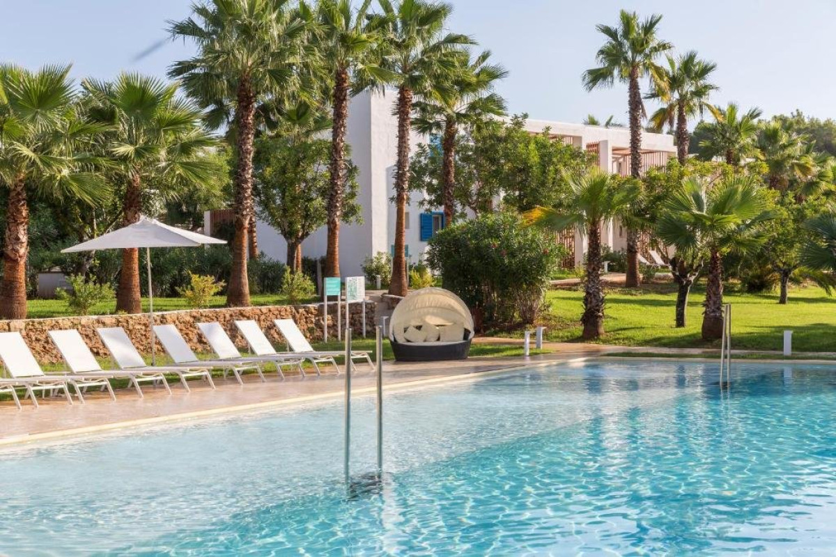 CALA LLENYA RESORT