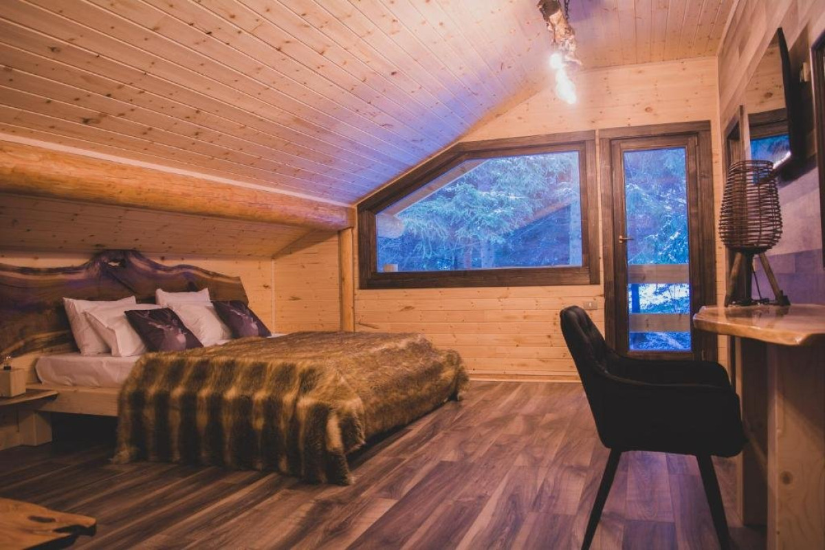 Q Chalet CMP