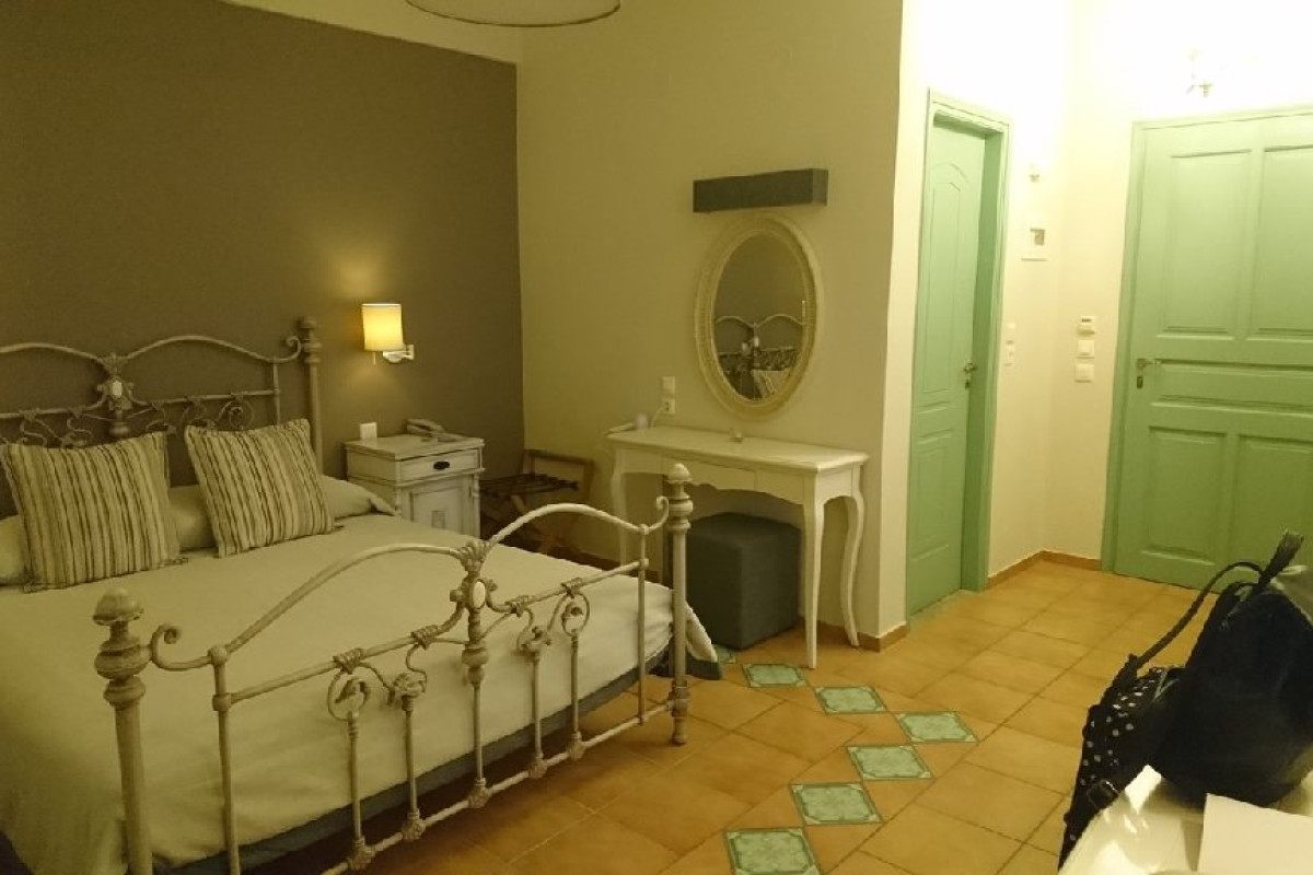 Mythos Suites (K)