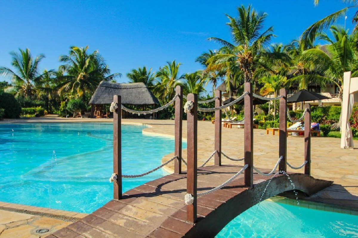 FRUIT AND SPICE RESORT