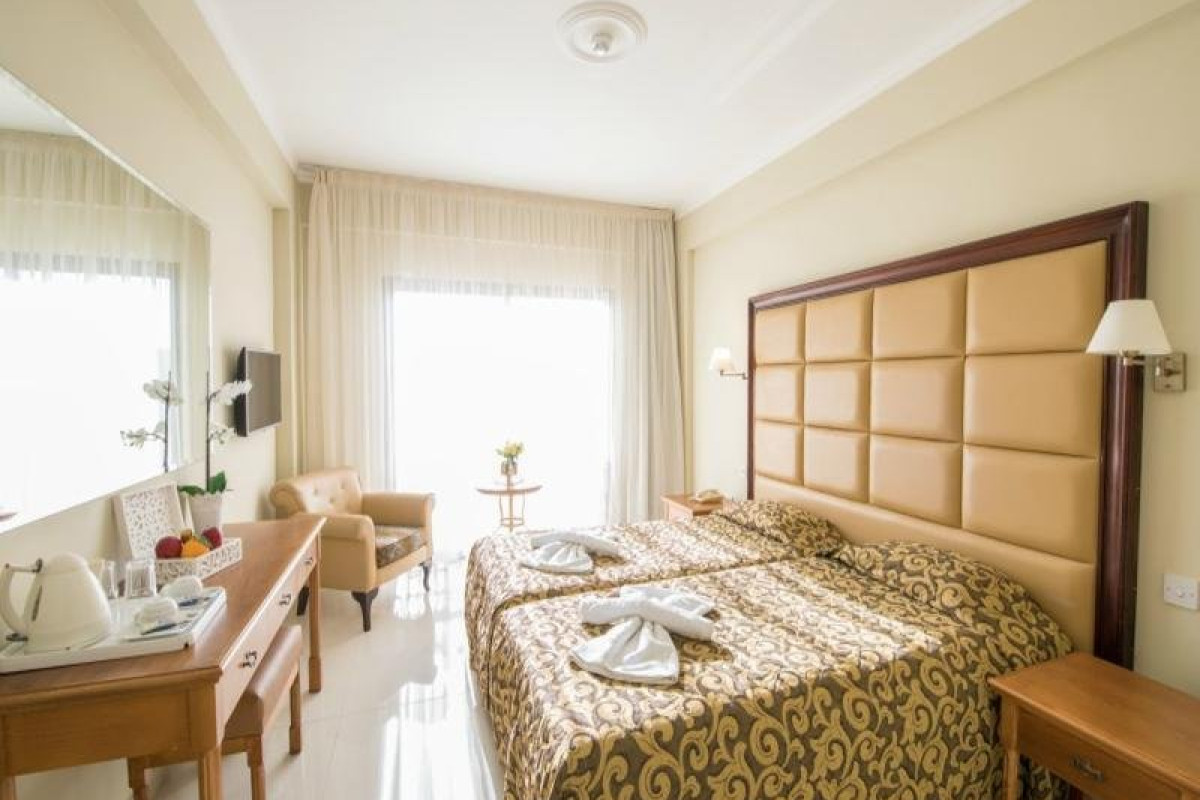 TSOKKOS GARDENS HOTEL