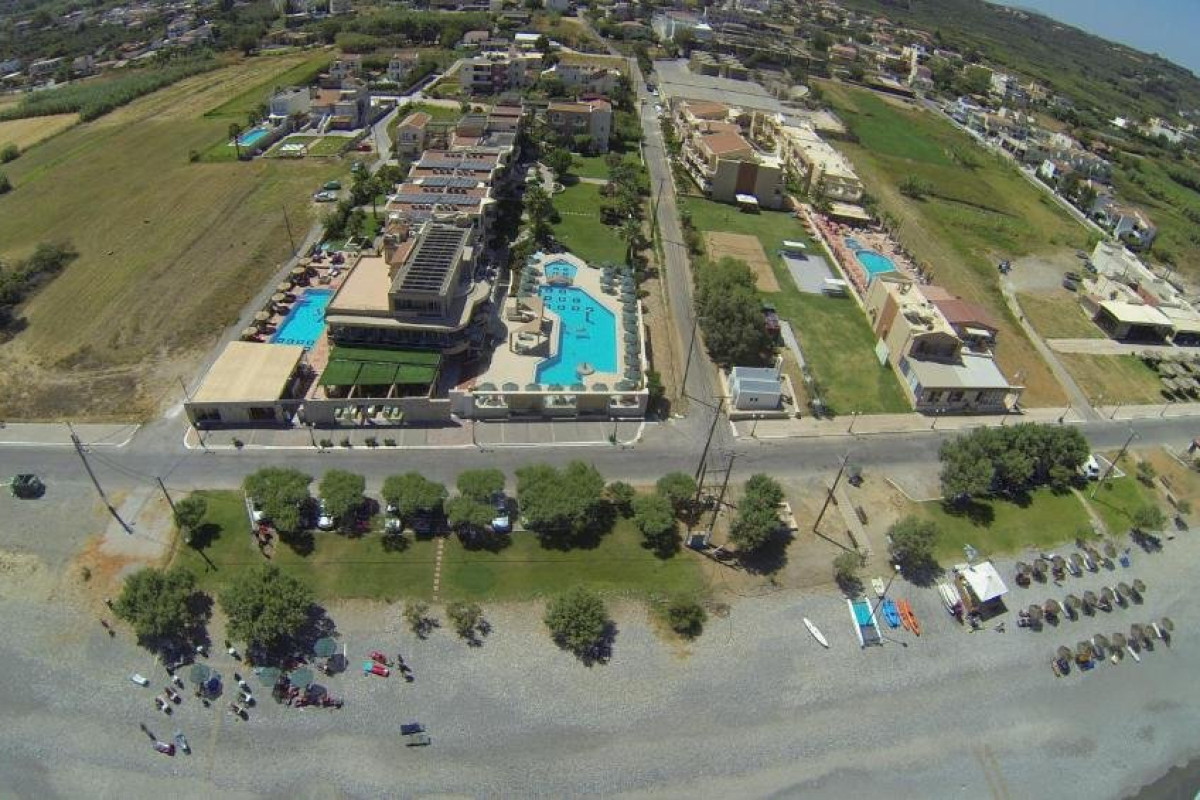 Maleme Mare Beach (C)