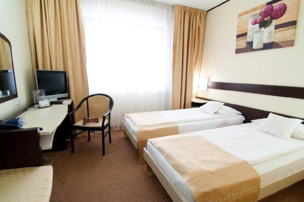 Hotel Rapsodia