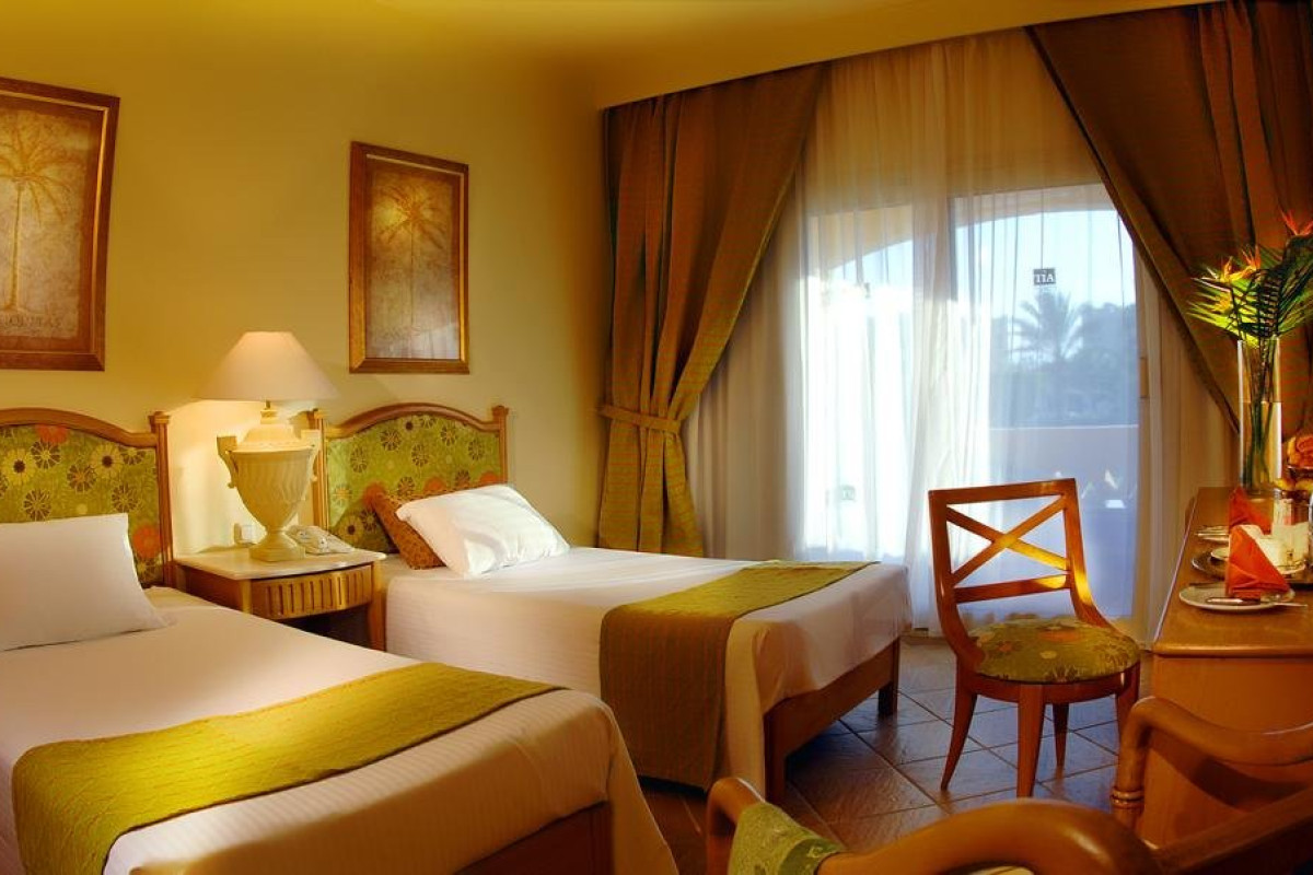 TIA HEIGHTS MAKADI BAY