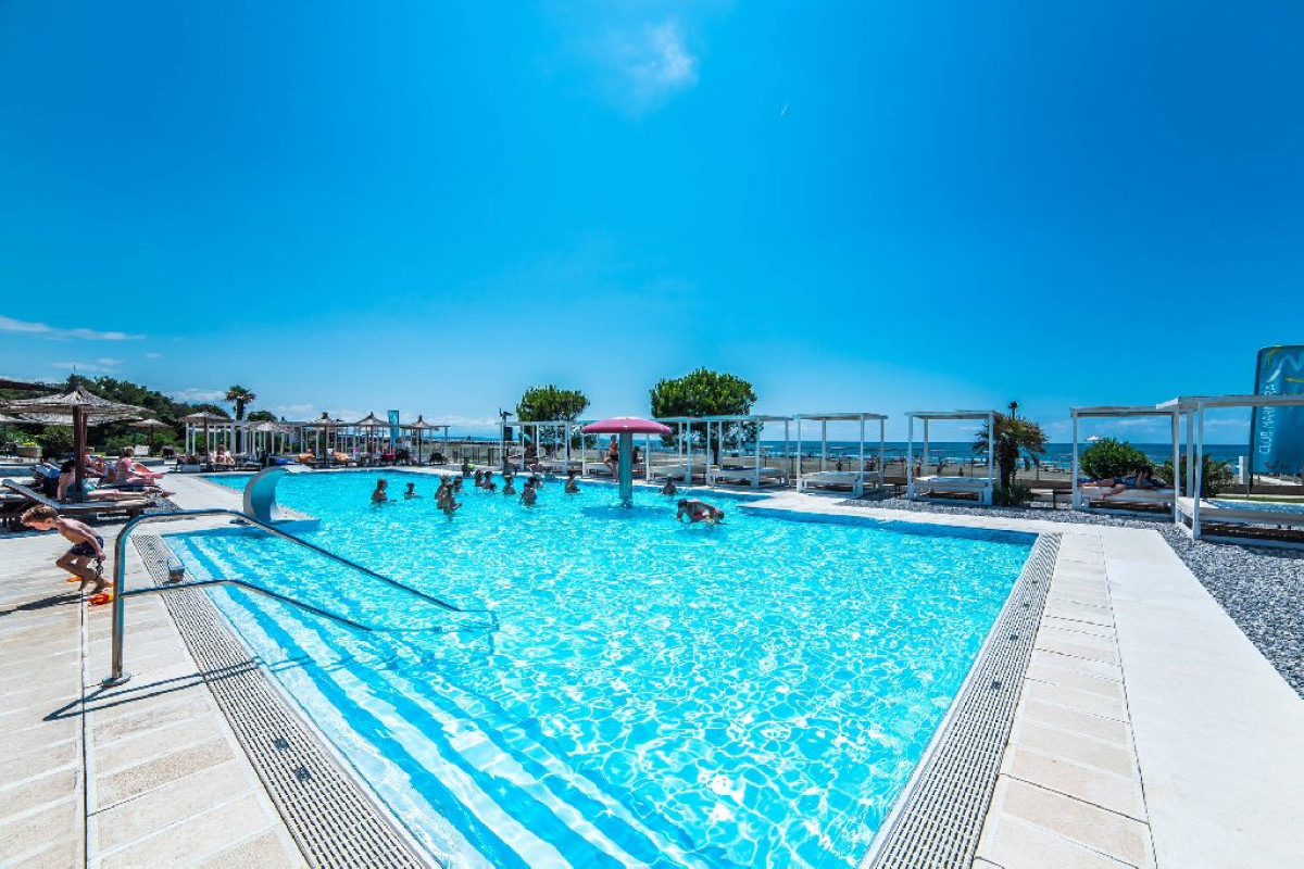 Otrant Hotel (R)