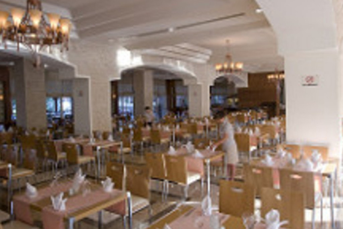 CRYSTAL DE LUXE RESORT