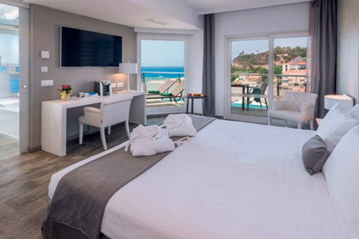 KAKTUS PLAYA (ADULTS RECOMMENDED) (Calella)