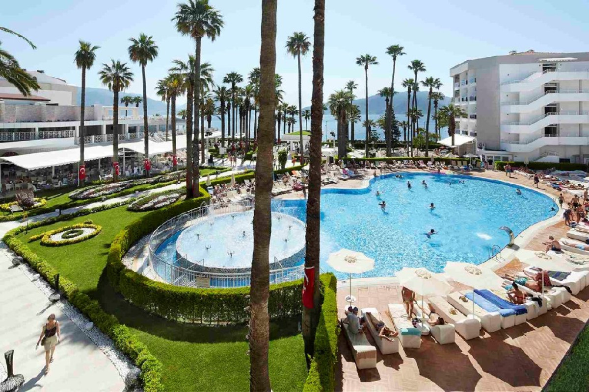 IDEAL PRIME BEACH HOTEL