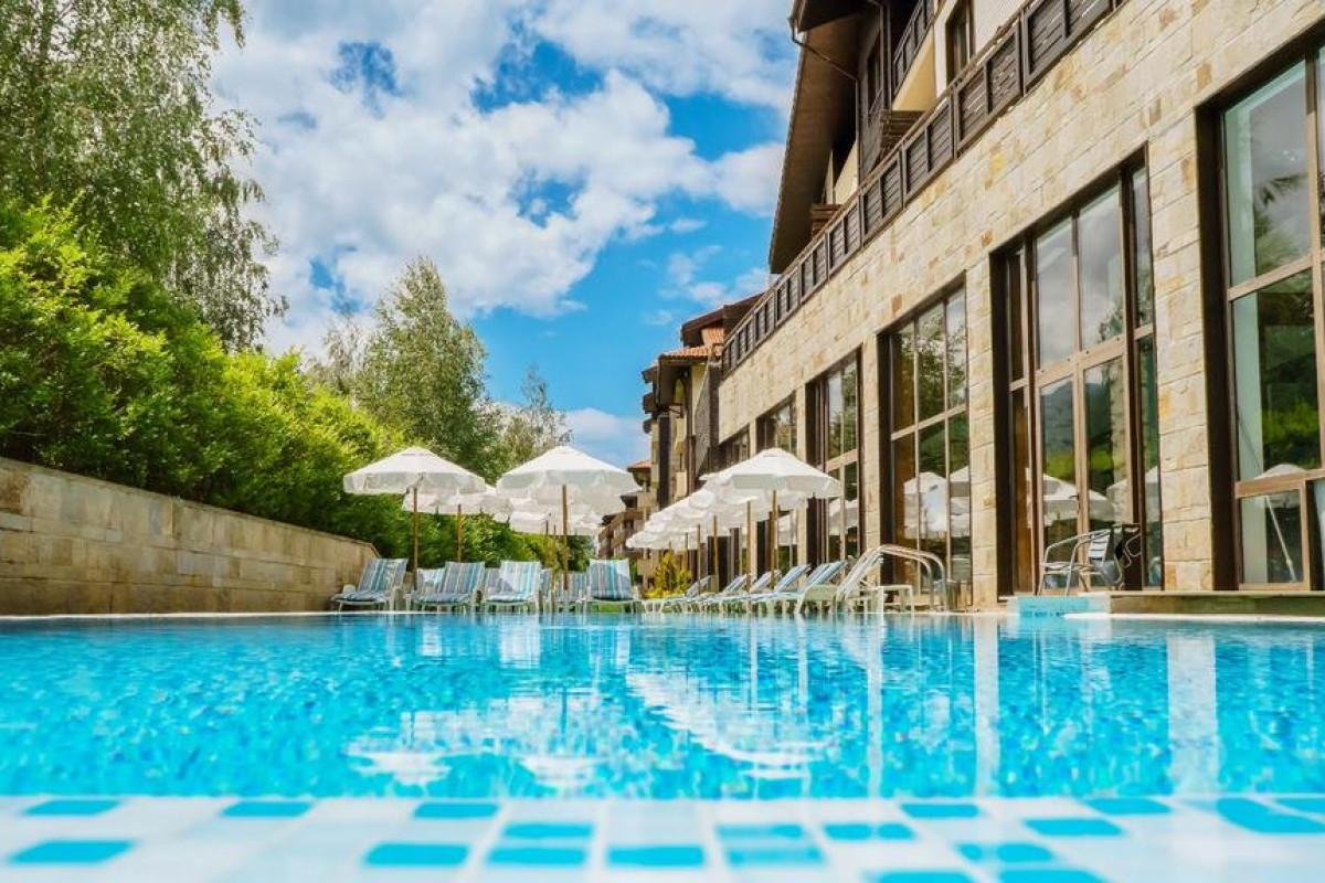 TERRA COMPLEX (ex-WHITE FIR RESORT)
