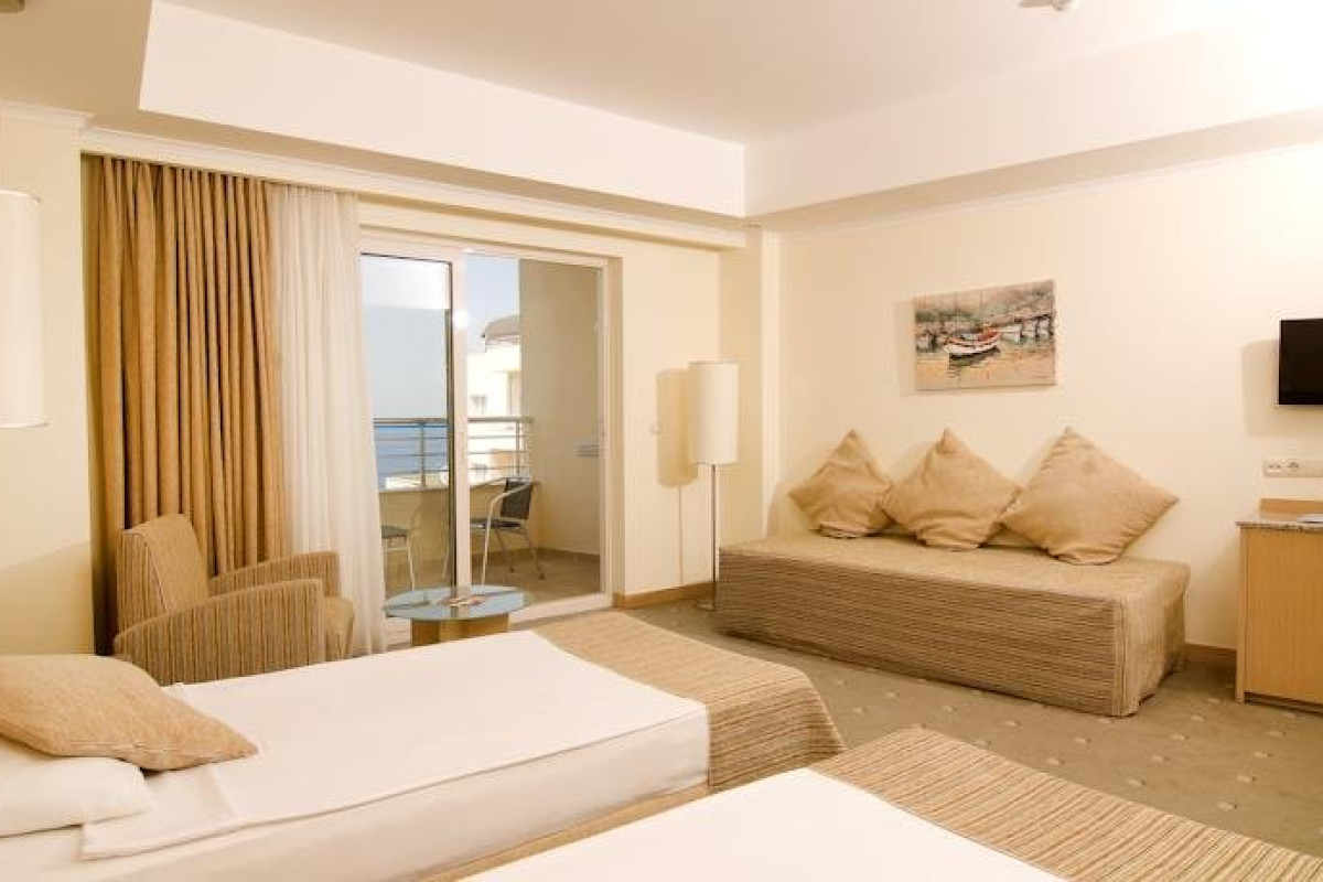 SEALIGHT RESORT HOTEL