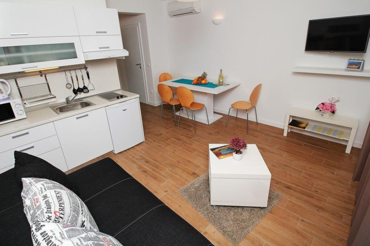 Apartments Stipe (Makarska)
