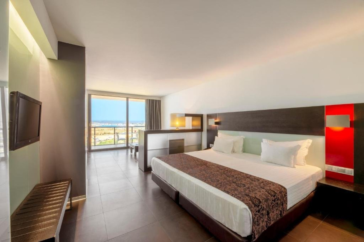 RR HOTEL DA ROCHA