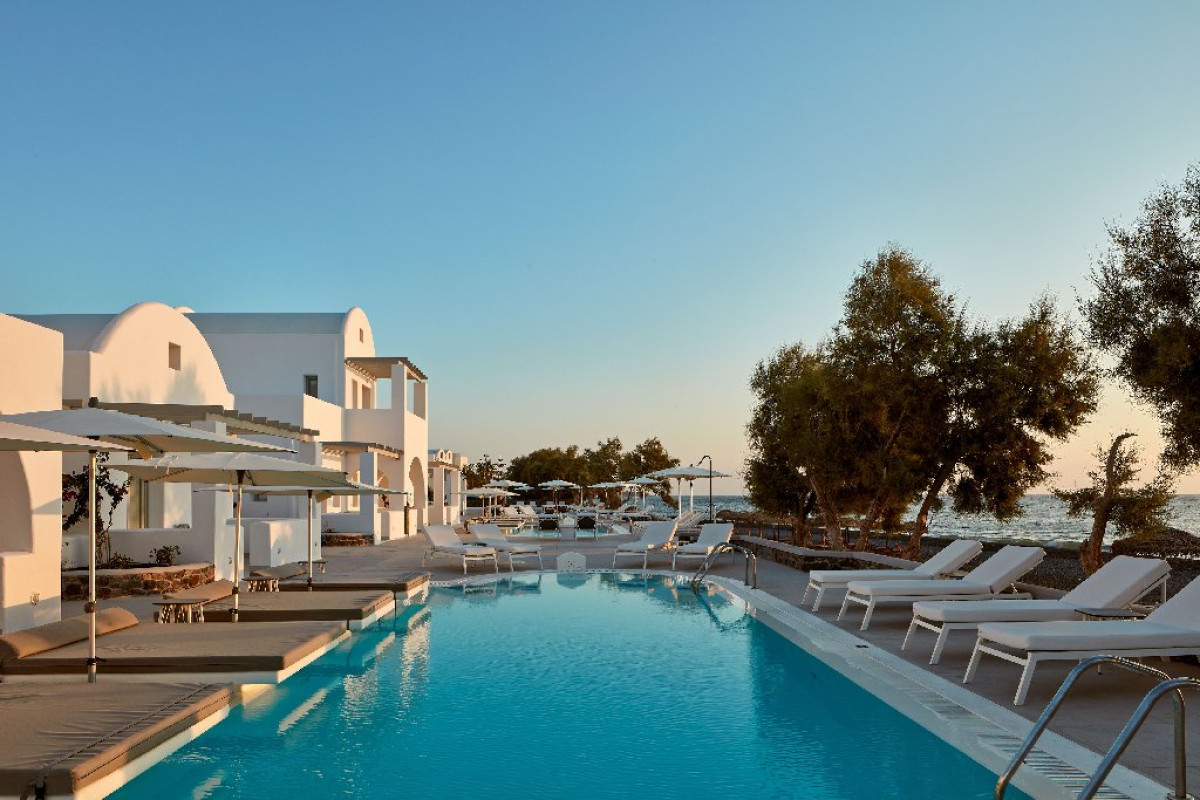 Costa Grand (Kamari - Santorini)
