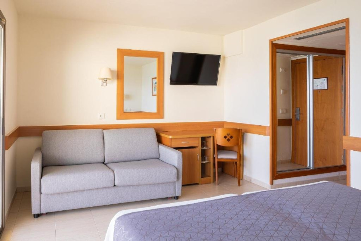 H TOP PINEDA PALACE (Adults Recommended) (Pineda de Mar)