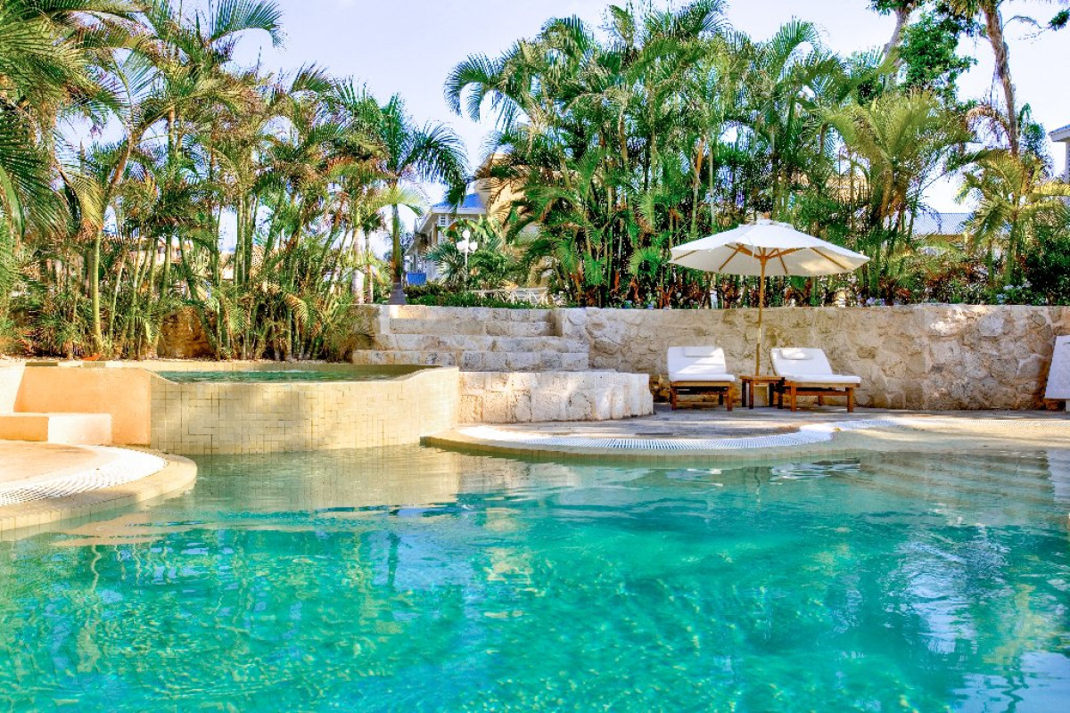 Royal Hideaway Playacar