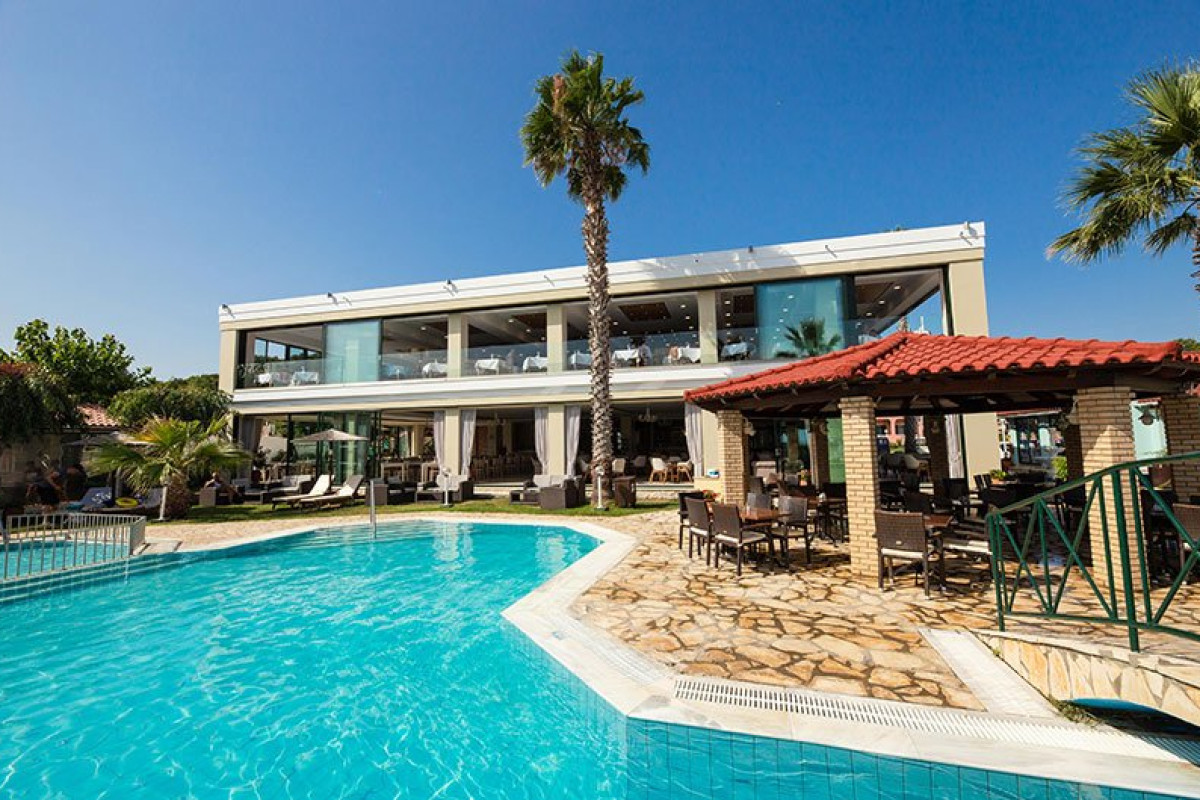 Robolla Beach Aparthotel (Corfu)