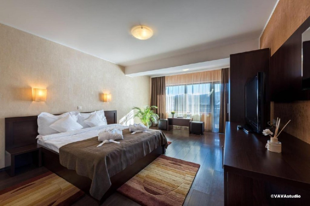 Hera Luxury