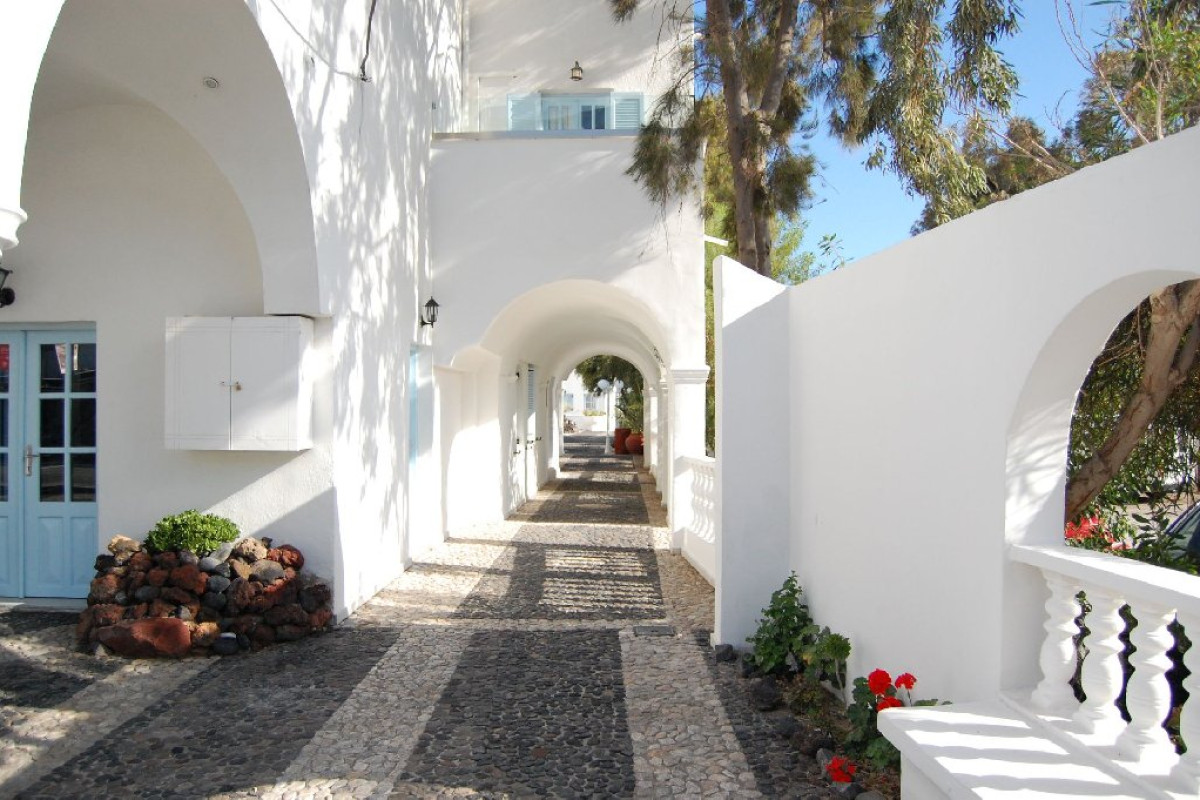 Drossos Hotel (Perissa - Santorini)