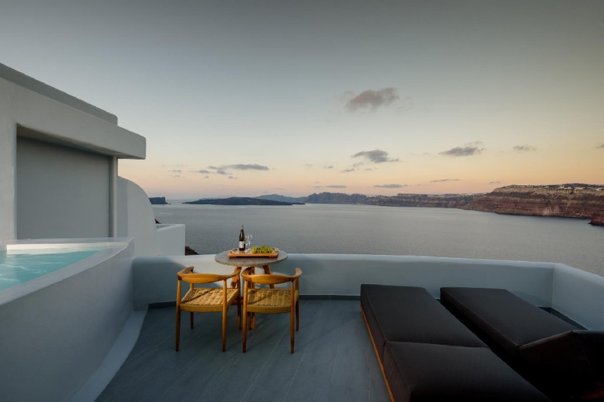 Neptune Luxury Spa Suites