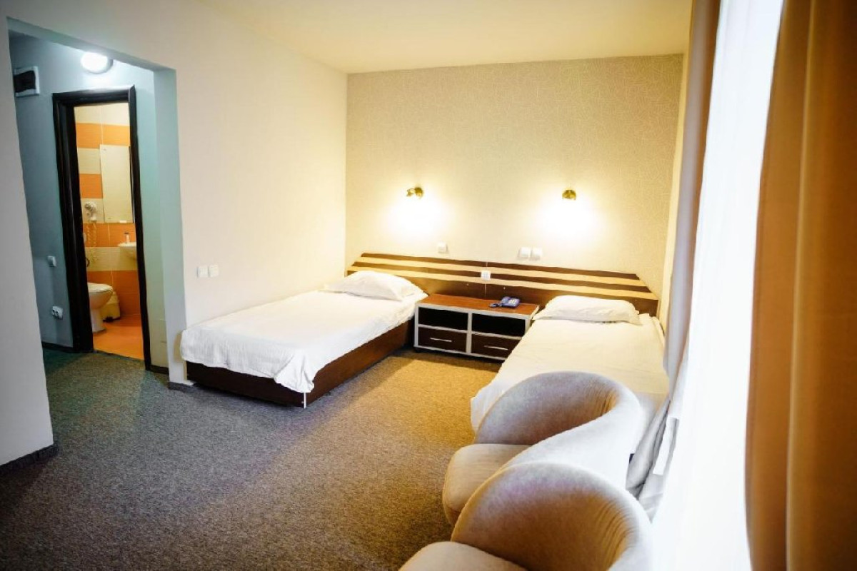 Bacolux Diana Resort CMD