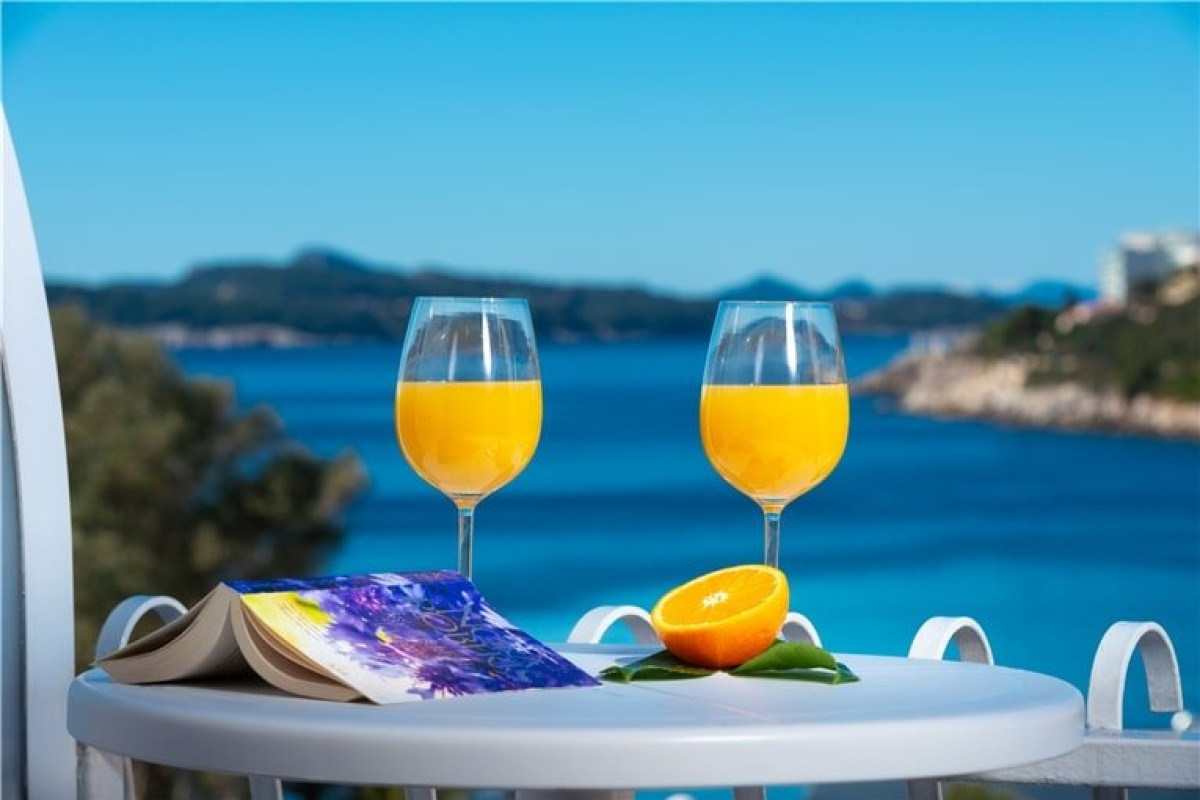 Hotel Komodor (Dubrovnik)
