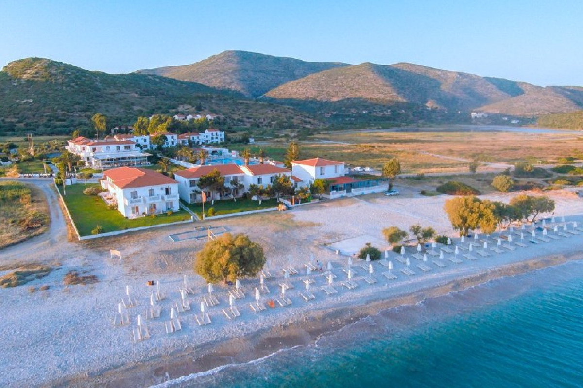 Sirenes Beach