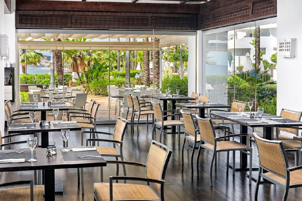 H10 Estepona Palace (Estepona)