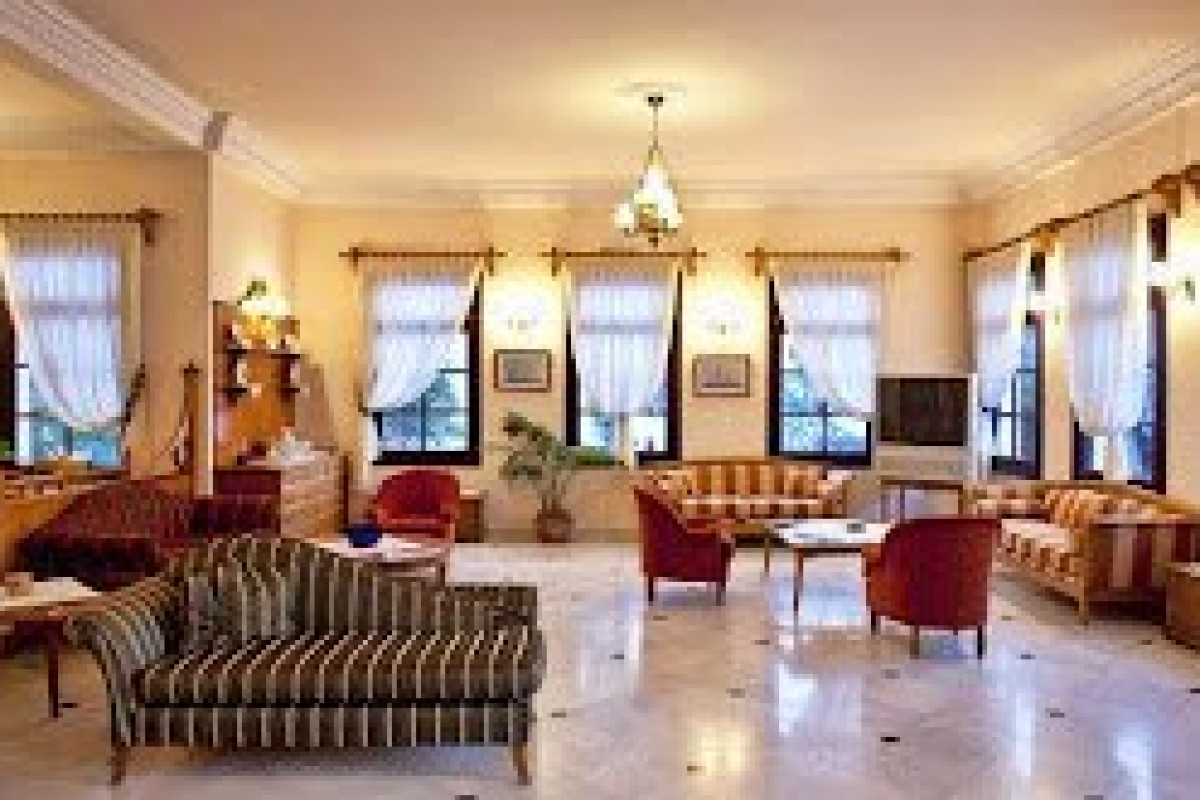 Veggera Hotel (Perissa Santorini)