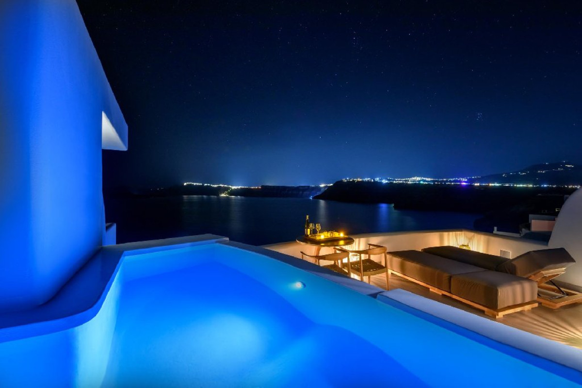 Neptune Luxury Spa Suites