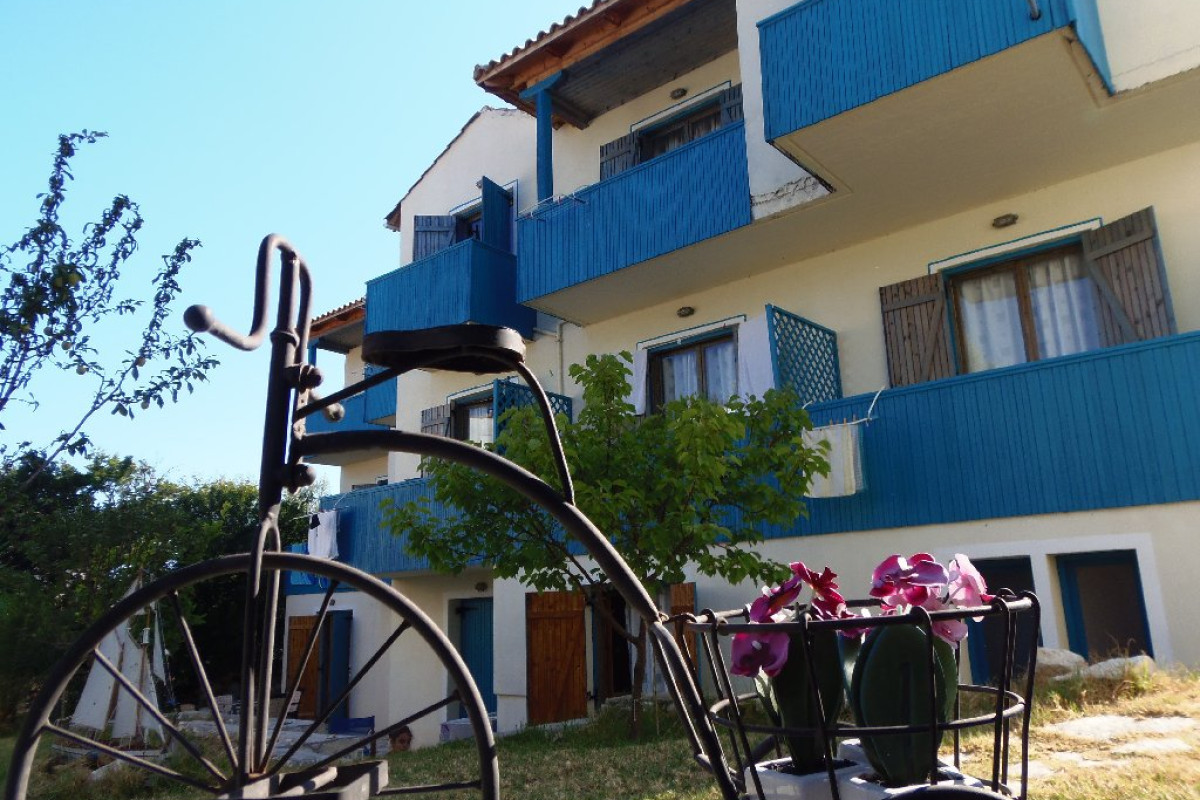 Iris Studios (Agios Nikitas)