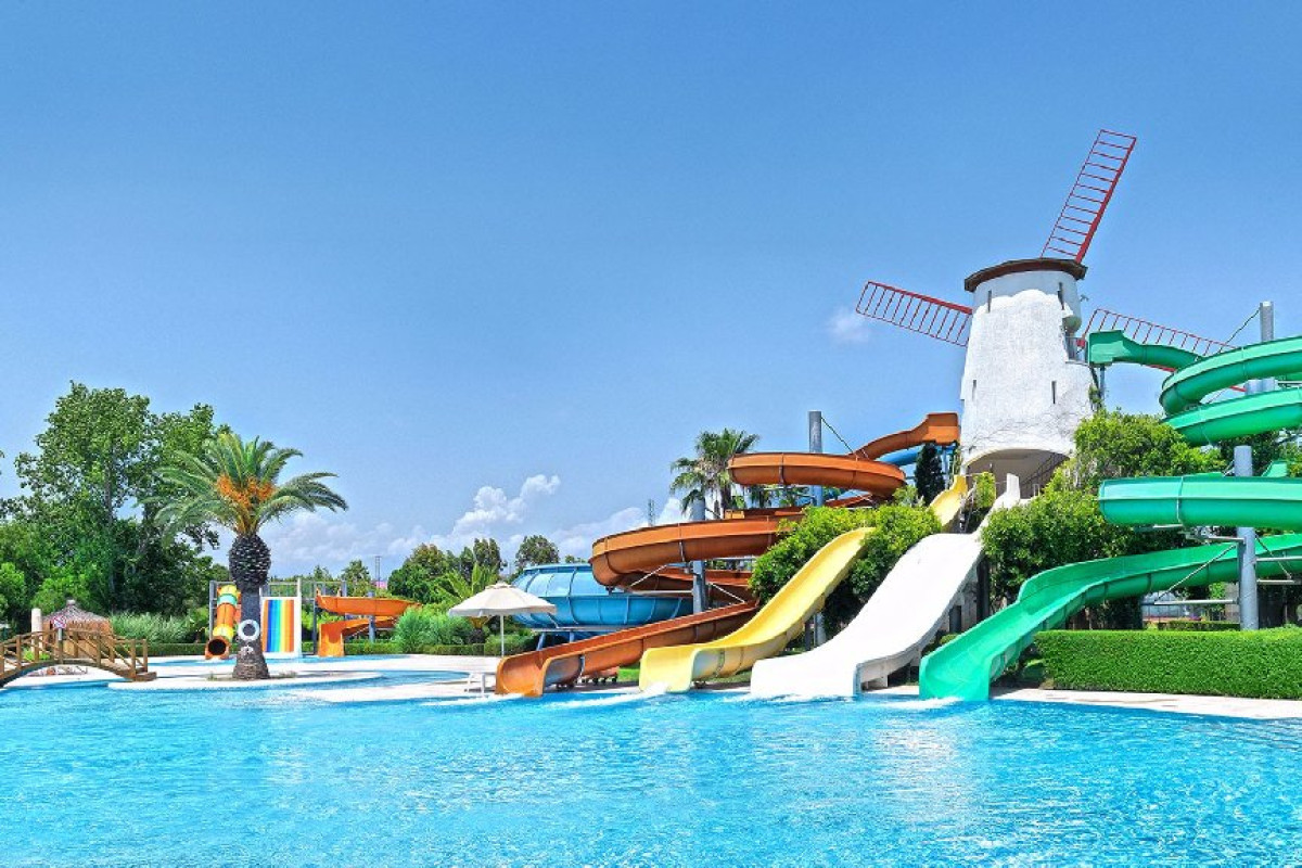 STARLIGHT RESORT HOTEL