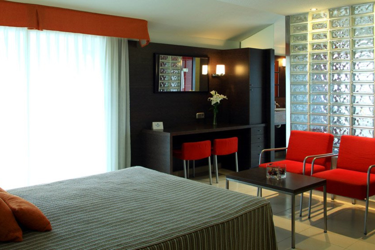 Aqua Hotel The Breeze and Spa (ex. Montagut) (Santa Susanna)