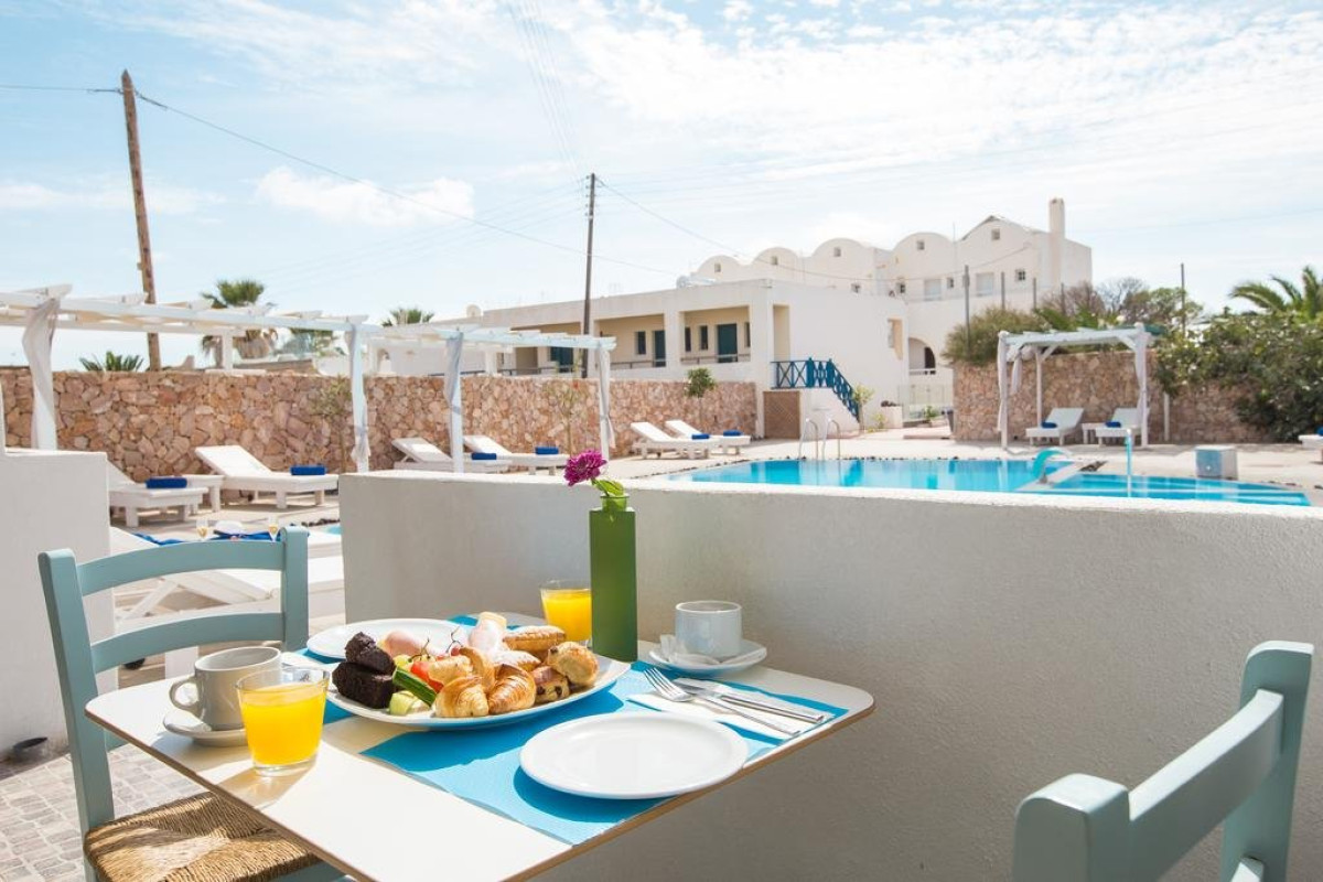 Odysseas (Perivolos - Santorini)