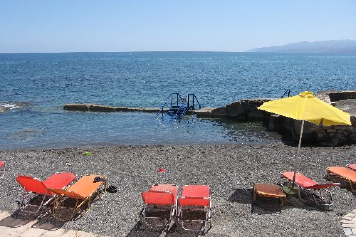 Eri Beach Village