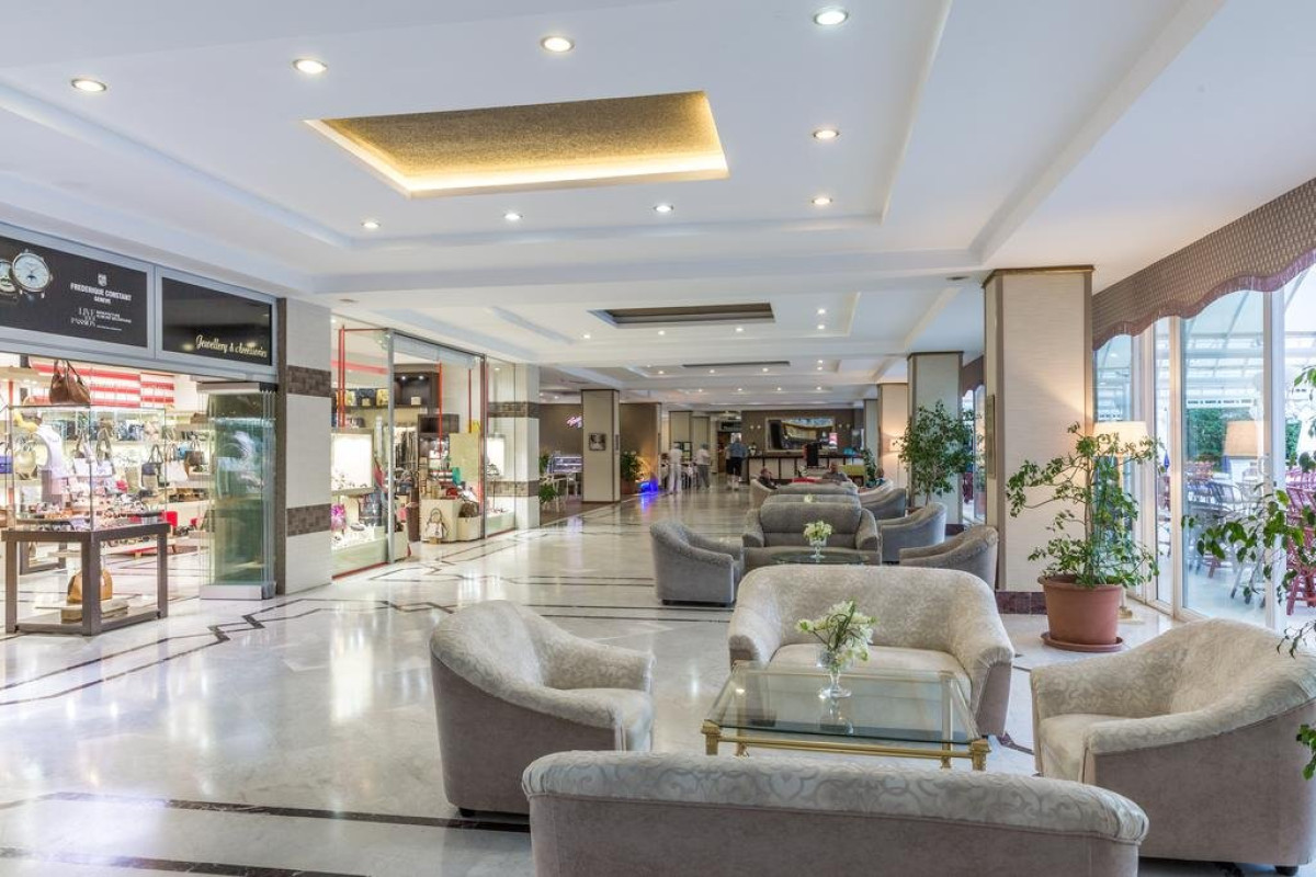LETOILE BEACH HOTEL