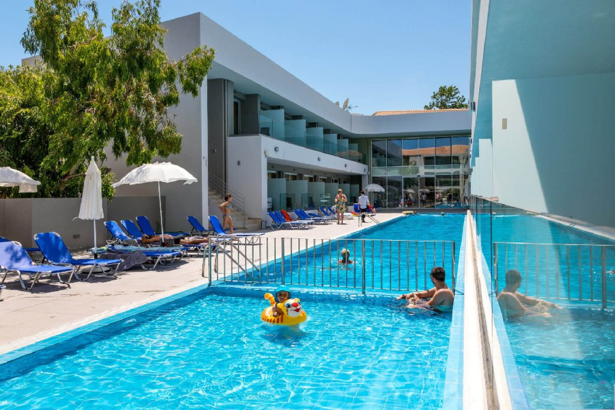 White Olive Premium Hotel (Laganas)