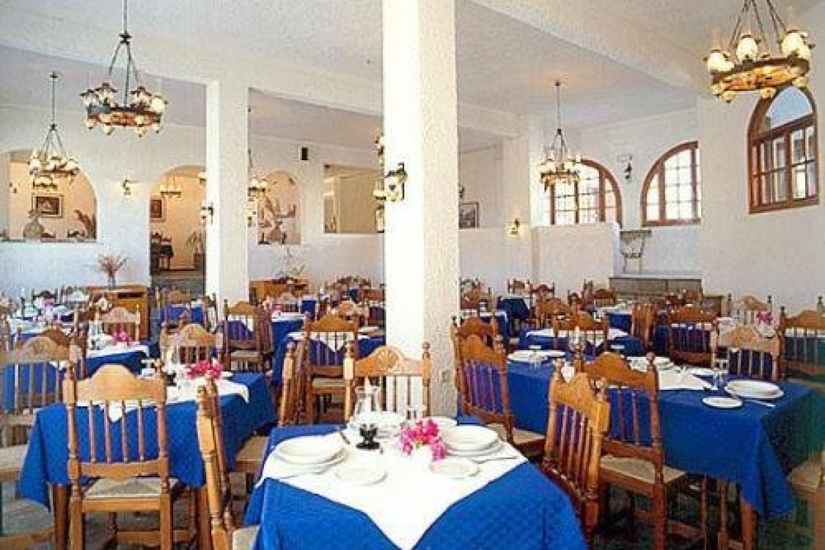 Santorini  Palace
