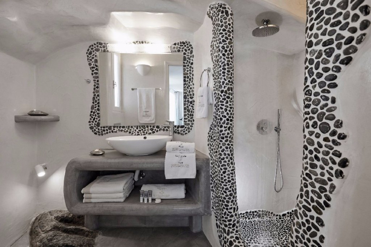 Suites of the Gods Cave Spa Hotel (Megalochori - Santorini)