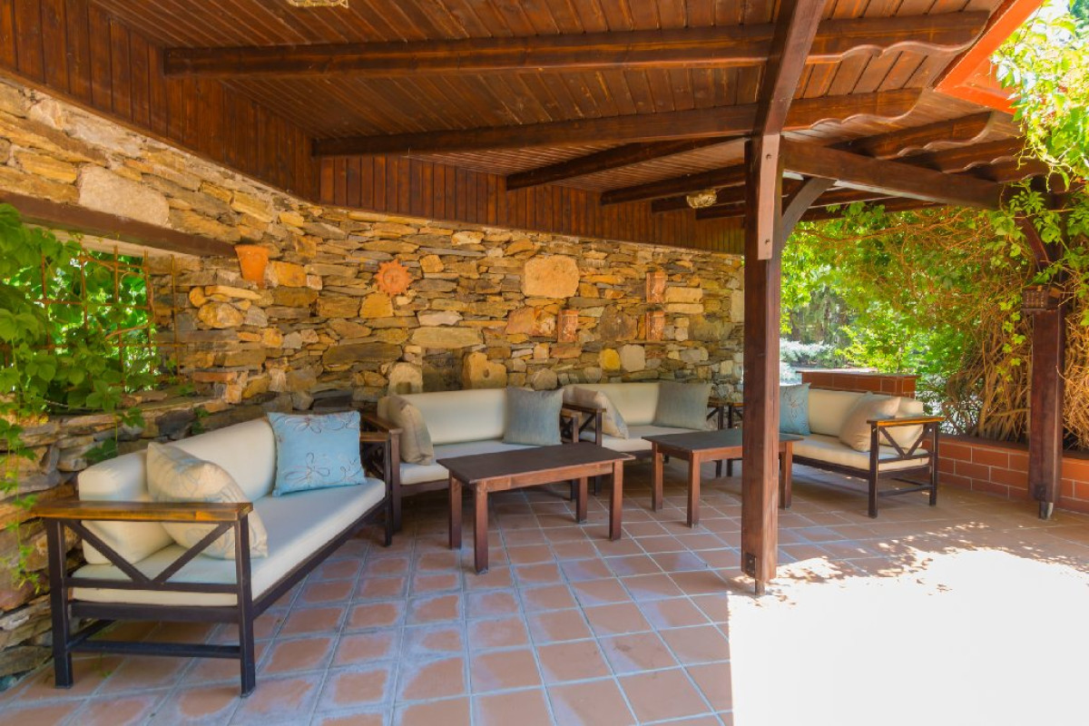 Roxani Country House